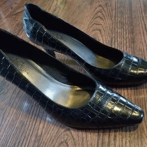 Black textured heels